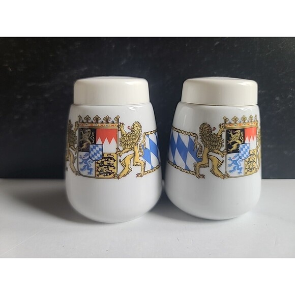 Vintage BAVARIA COAT OF ARMS Salt & Pepper Shakers Seltmann Welden  West Germany - Picture 2 of 10